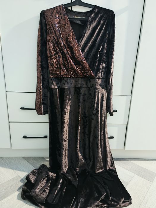 Платье велюровое