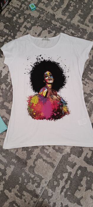 Дамски тениски с къс ръкав