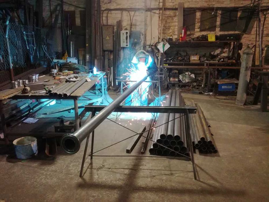 уличен СТЪЛБ за електричество.. Стълбове за осветление.   ПРОИЗВЕЖДАМ