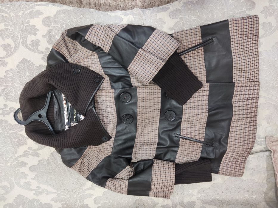 Продам куртку женскую