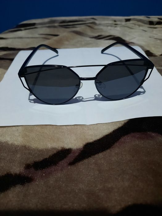 Ochelari de soare (Christian Dior)