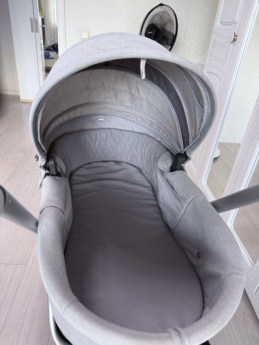 Продаю коляску Stokke