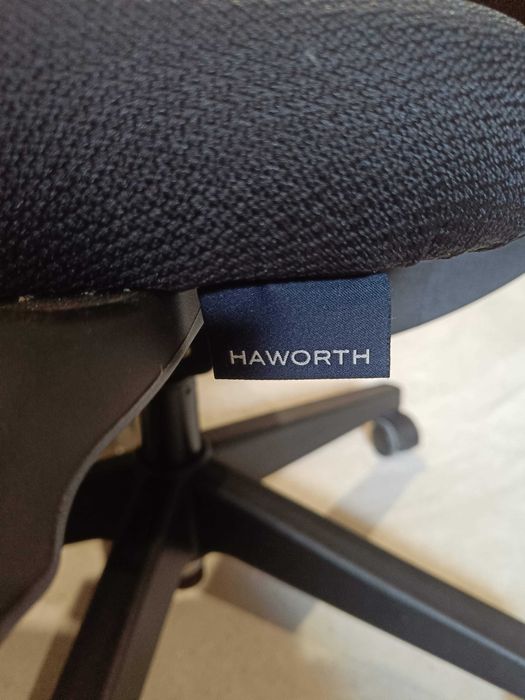 Професионален офис стол Haworth Lively Black