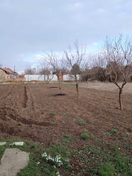 Продава се етаж от къща в село Първомайци.