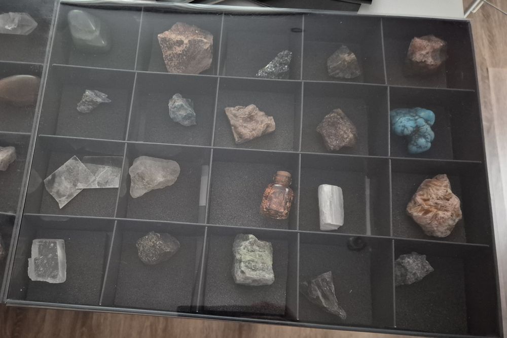 Колекция Минералите на земята