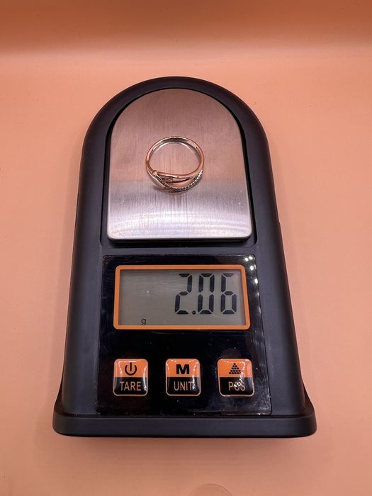 Продам золотое кольцо.