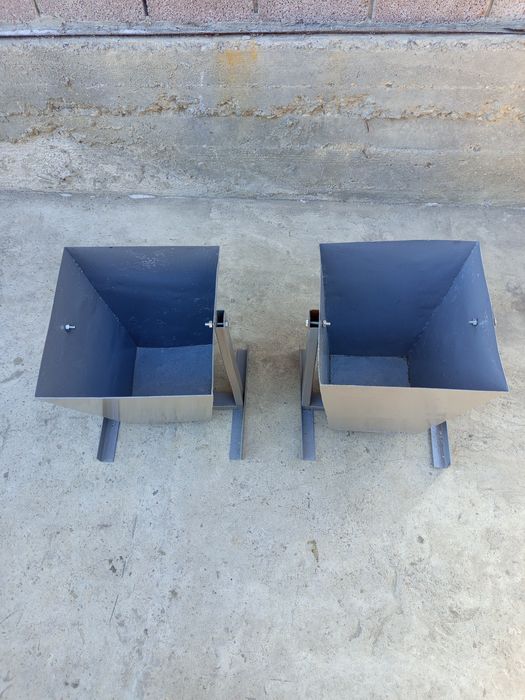 Продам мусорные урны.