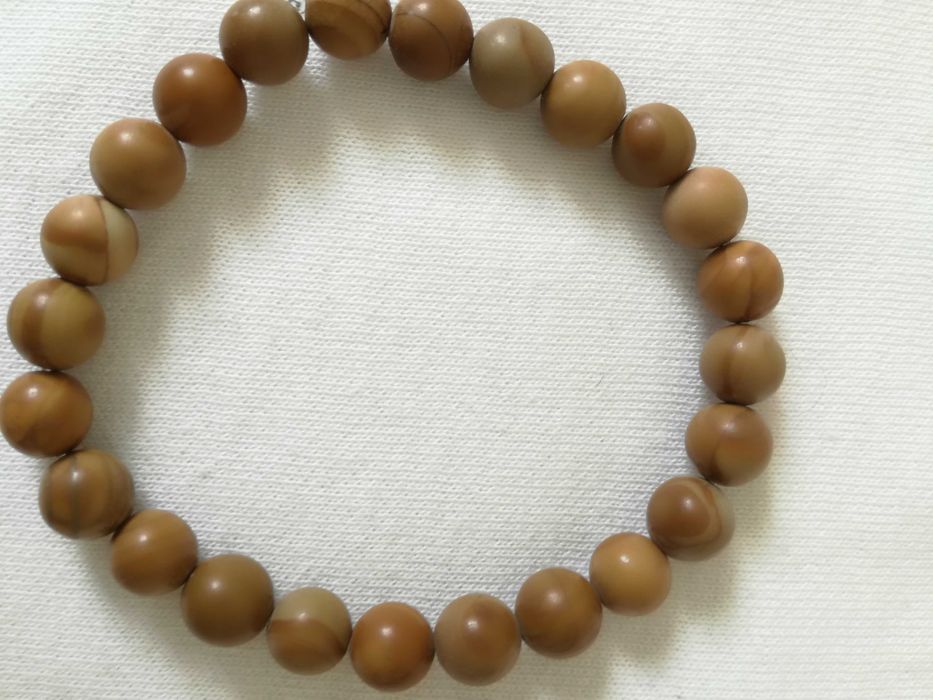 Гривни естествен камък