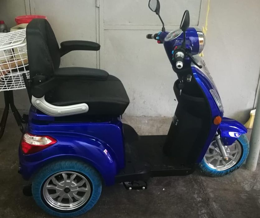 Vand scuter nou - nefolosit