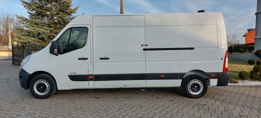Renault Master din 2014 motor 2.3 diesel Volan pe dreapta Anglia