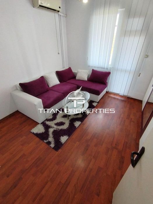 Тристаен апартамент в ж.к Възраждане