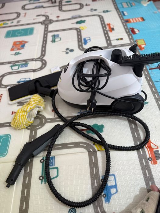 Продаётся параочиститель Karcher клининг