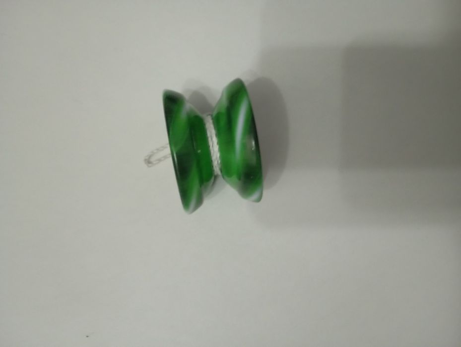 Продам йойо пластиковый