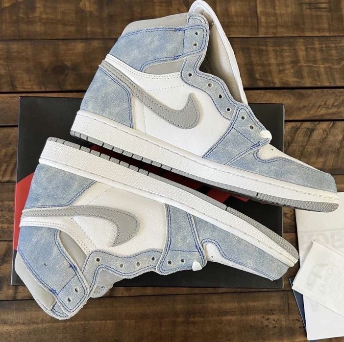 Adidasi Nike Air Jordan 1 Retro Hyper Royale Blue