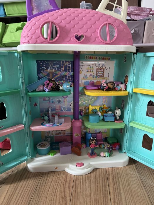 Casuta Gaby cu figurine