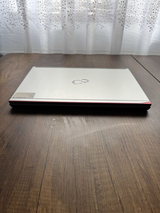 Laptop Fujitsu Lifebook E746 – 16GB RAM, SSD 256GB, Stare impecabila