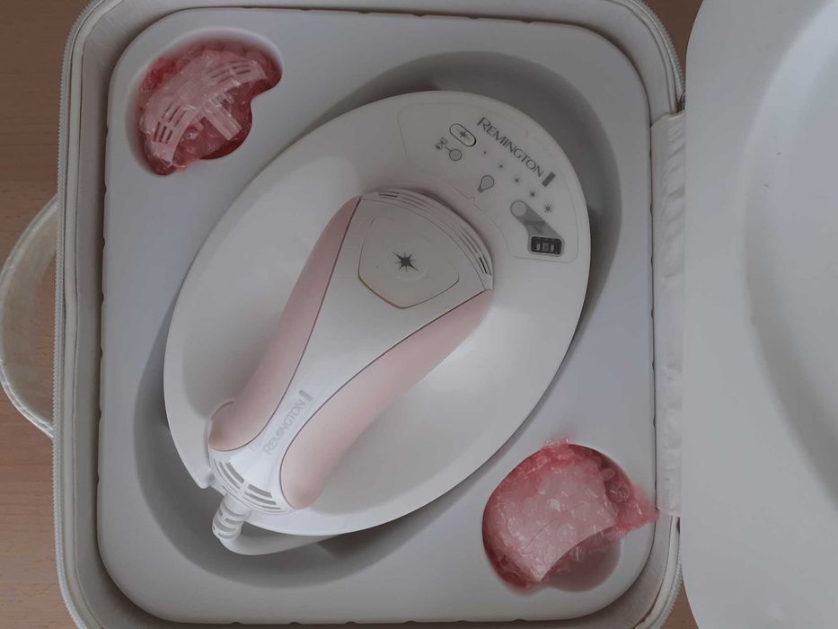 Epilator cu Lumină Intens Pulsată i-LIGHT Prestige IPL6750