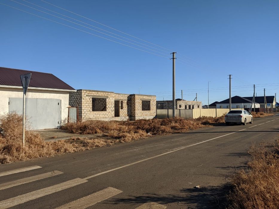 Срочно Продам:недостроенный Дом размер 15*14м