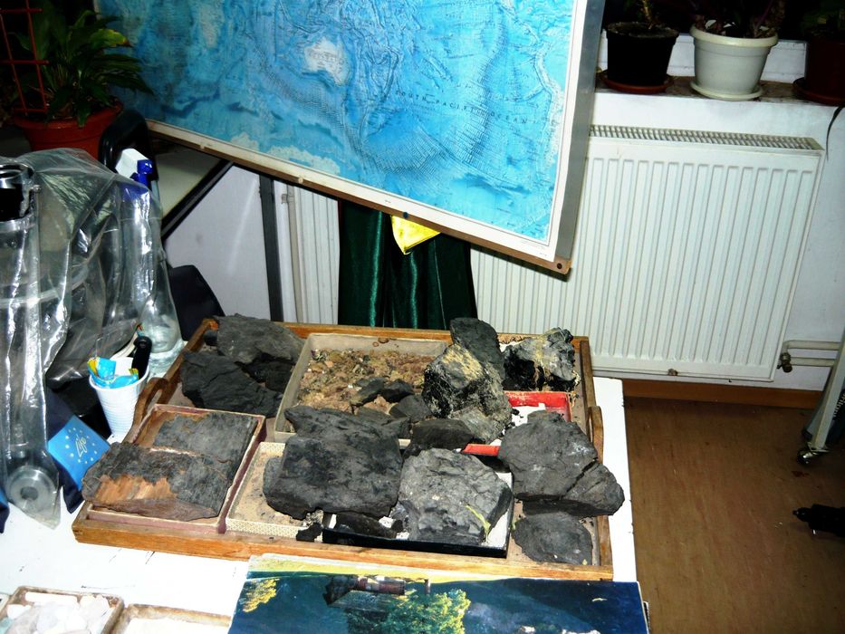 Pietre semipretioase / esantioane mineralogie, petrologie si zacaminte