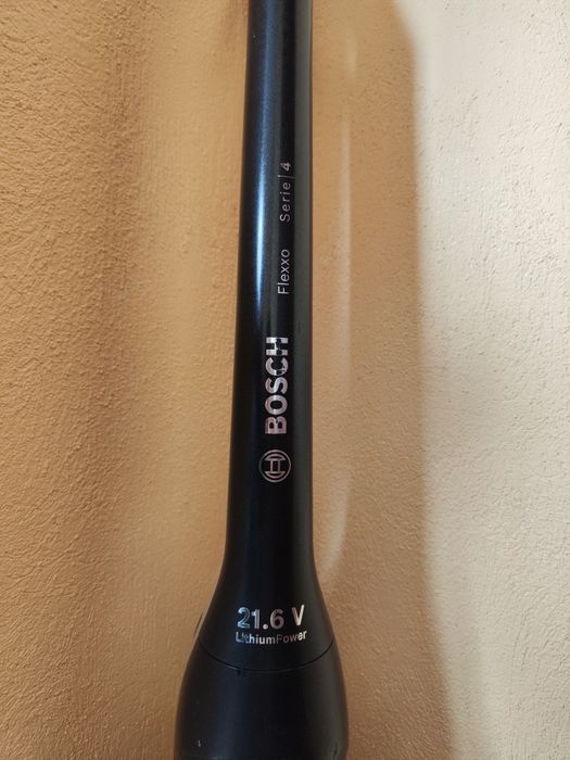 Вертикална прахосмукачка Bosch Serie 4