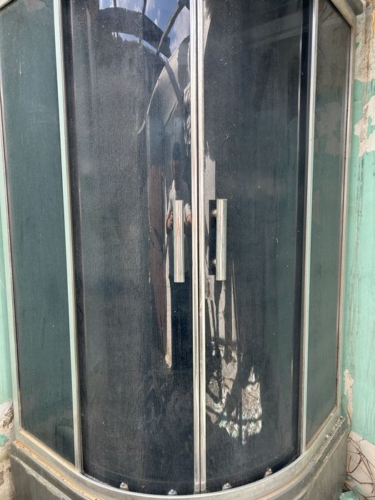 Угловая душевая кабина для дома