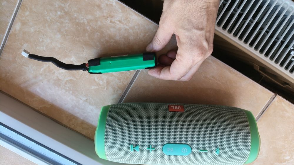 Boxă portabilă JBL Charge 3