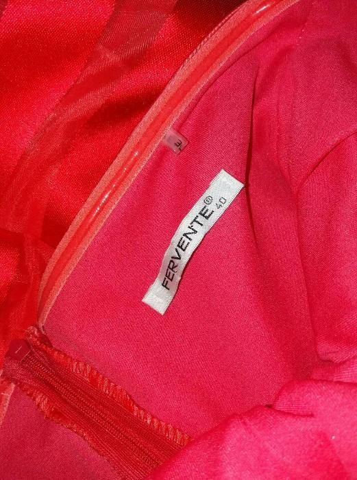 Червена официална рокля