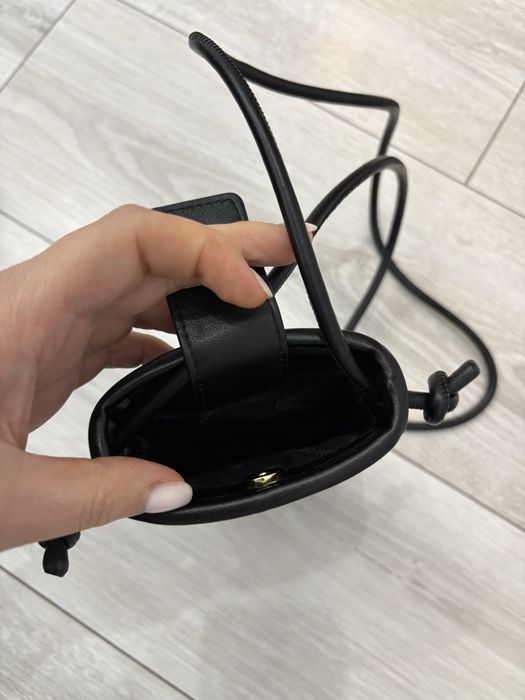 Чанта за телефон Gino Rossi