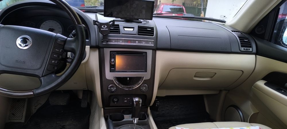 Vând Ssangyong Rexton W 2014 full options