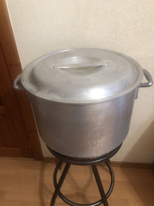 Продам кастрюлю 40 литров