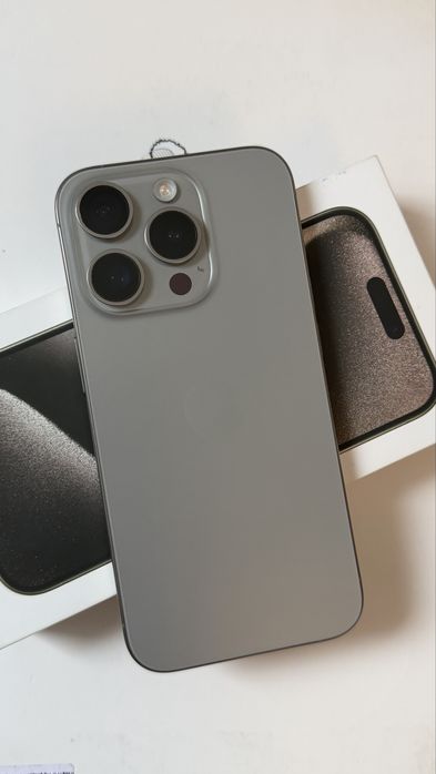 Iphone 15 pro 128 gb in stare foarte buna