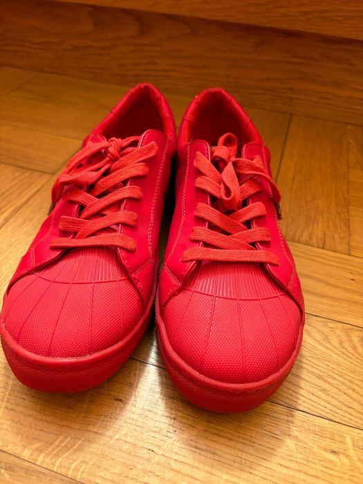 Дамски червени кожени спортни обувки/кецове Bershka 39 номер