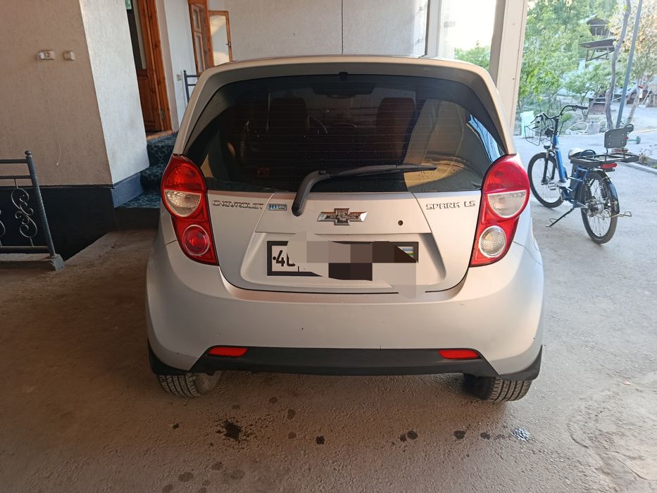 Спарк мошинаси сотилади