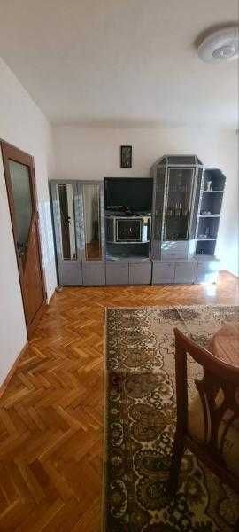 Дава се под наем Двустаен апартамент в Бургас, Славейков - 56 кв.м за 306 € - Снимка #1