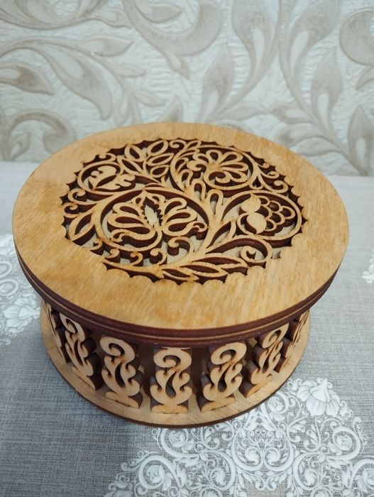 Шкатулка деревянная