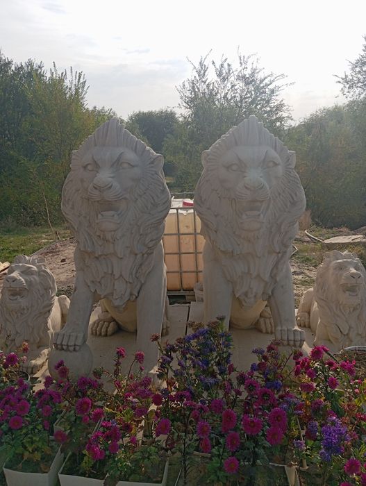 Ручной работы скульптура