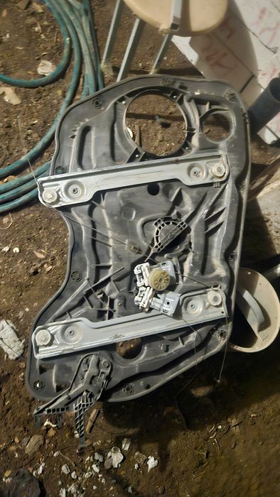 Hyundai  elantra 2014 стеклоподёмник