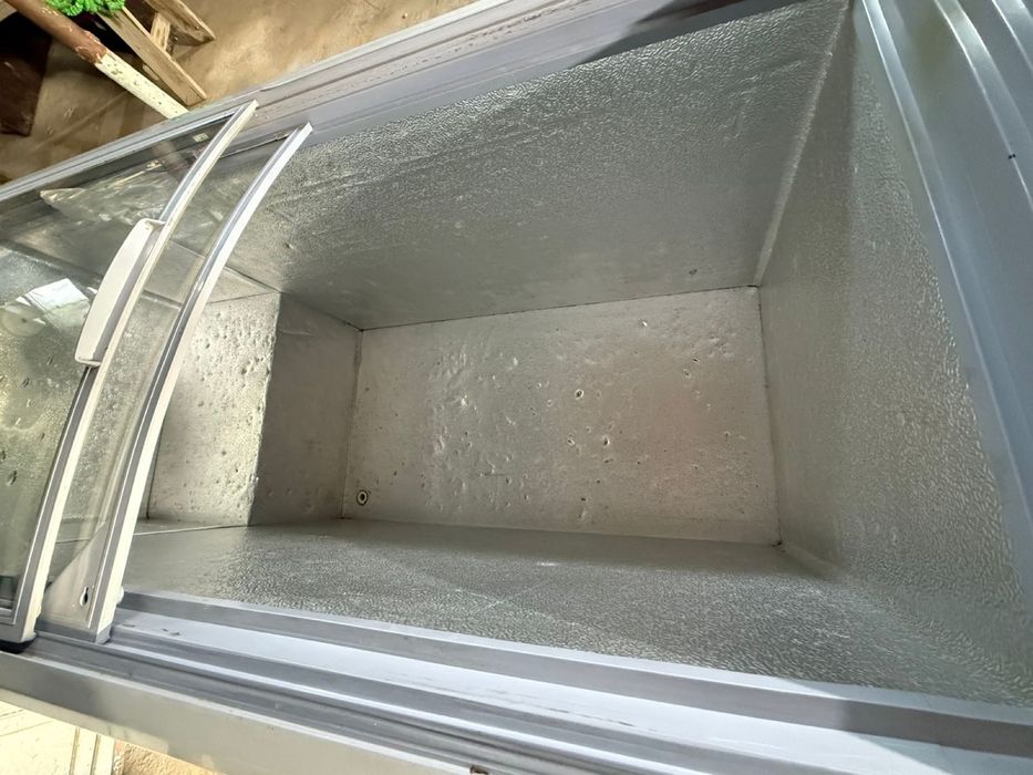 Продам морозильник