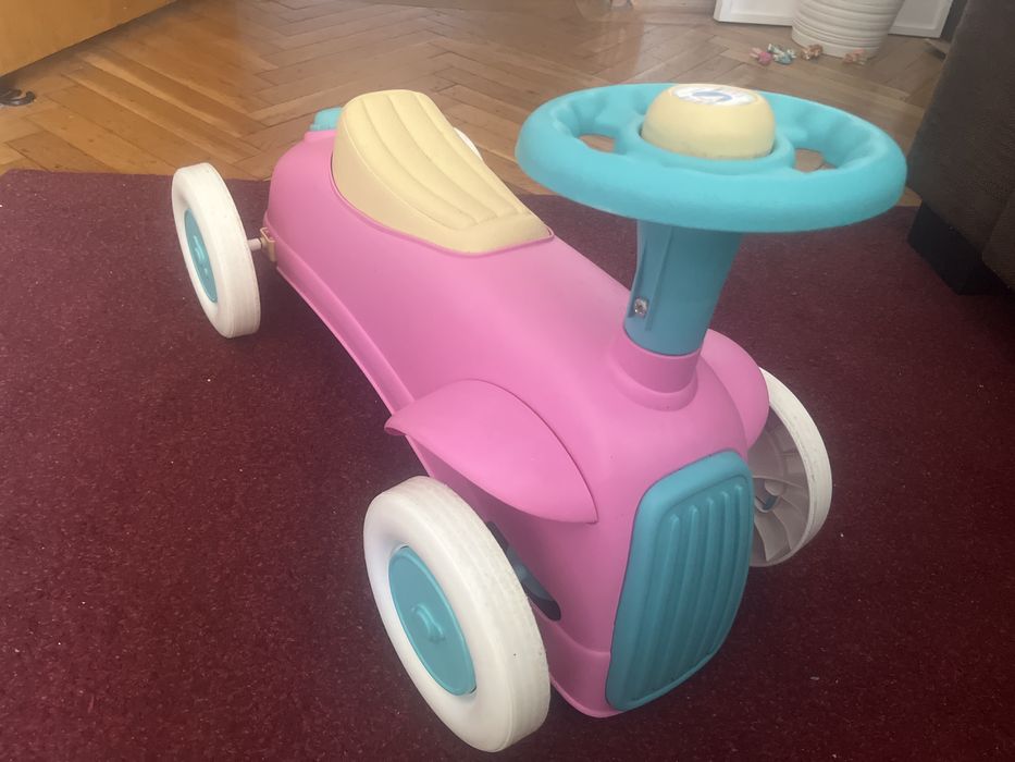 Masinuta ride-on Clementoni