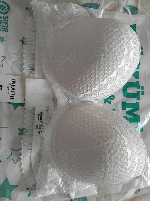 Бюстгальтер без пушапа