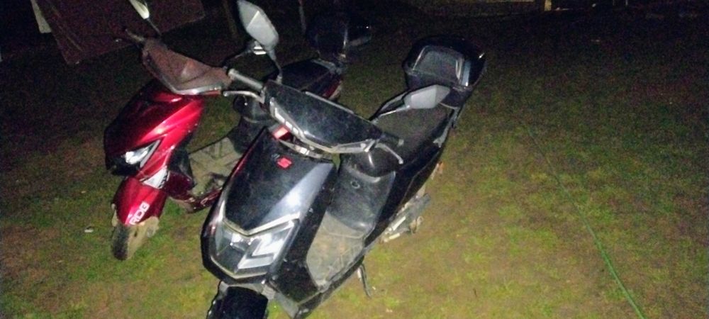 Vând două scutere electrice