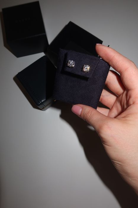 Бриллиантовые пусеты