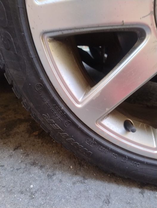 Vand 4 Jante cu cauciucuri iarna Audi 225/45R17