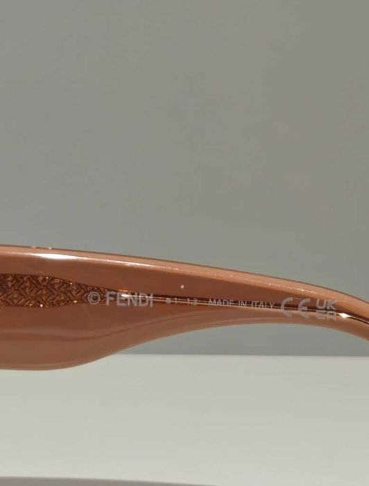 Оригинални слънчеви очила fendi