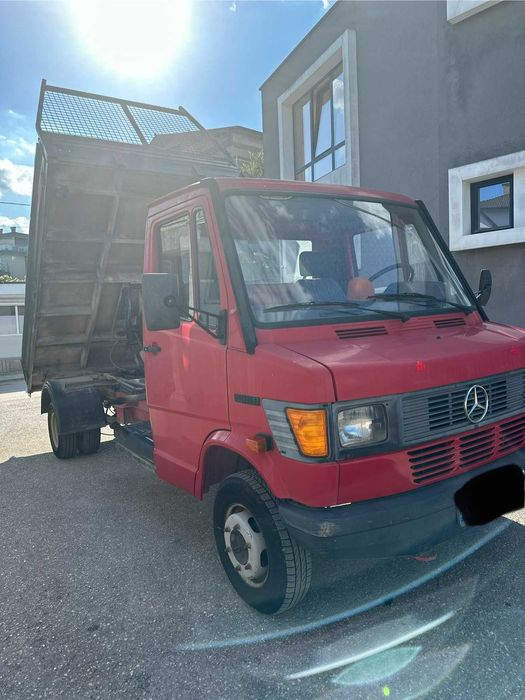 Камион Мерцедес 408