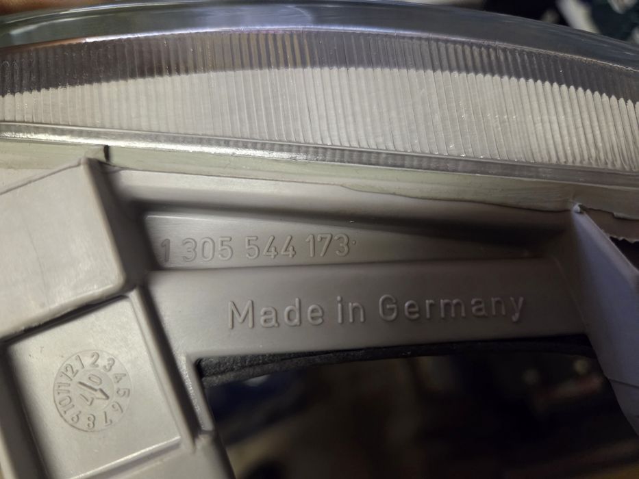 ОРИГИНАЛНИ стъкла за фарове  mercedes C class w202  w210 w140 190