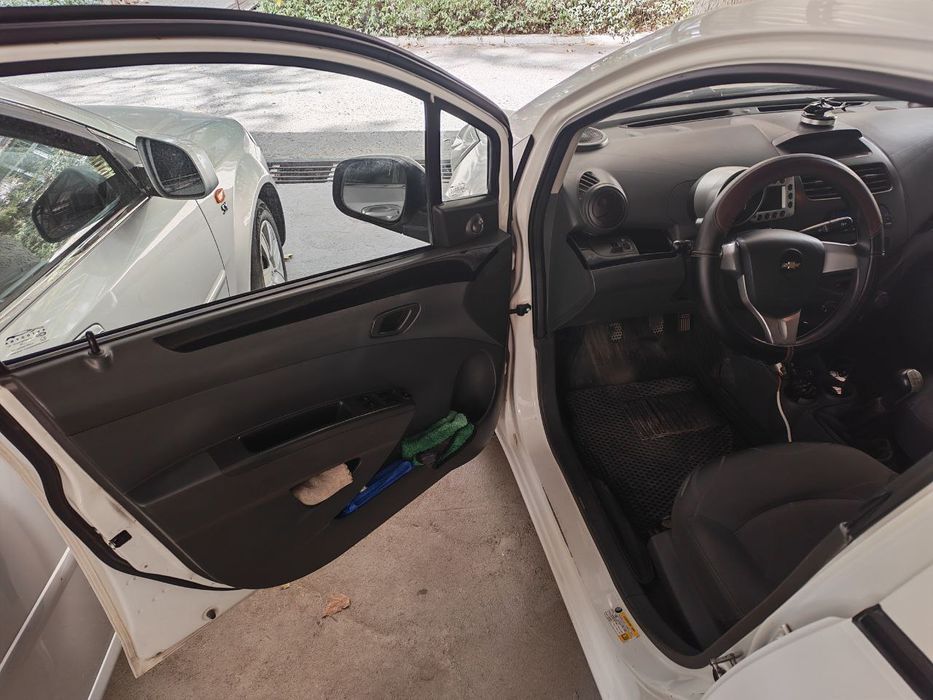 Продам автомобиль спарк