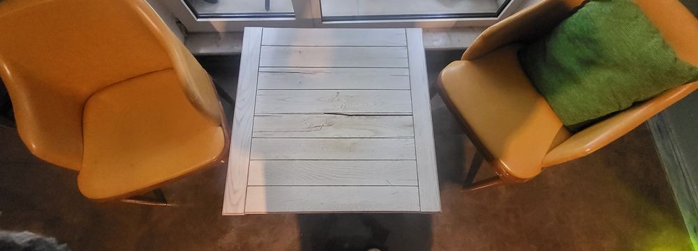 Холна маса бяла масив 2 бр.