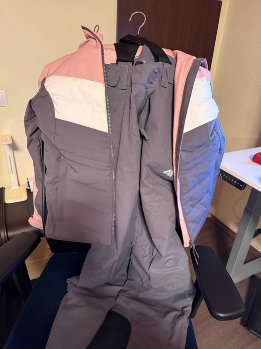 Costum schi damă 4F NeoDry 8000 – geacă + pantaloni – M (38–40)