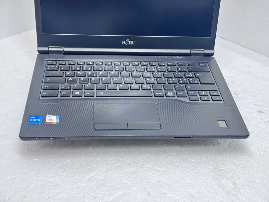Реновиран лаптоп Fujitsu LIFEBOOK E5411 14" i5-1135G7 16GB DDR4 510GB NVMe батерия 240 мин